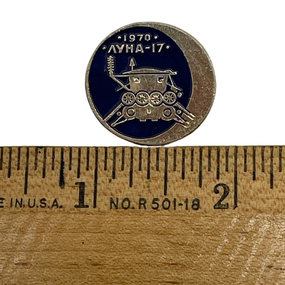 USSR 1970 Space Badge Pin Robotic Spacecraft Luna 16 Soviet Moon Programme - Picture 3 of 3